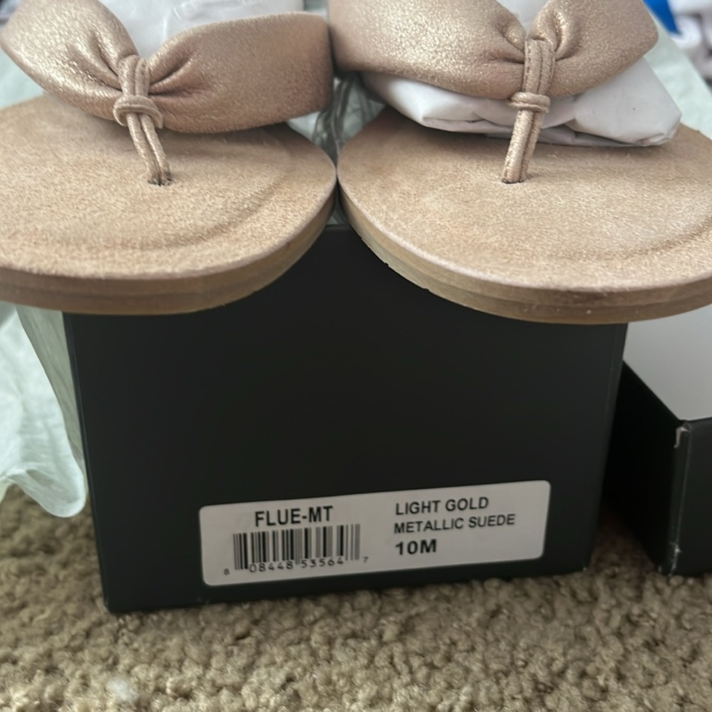 Eileen Fisher Light Gold Suede Sandals, New in Box - Picture 3 of 6